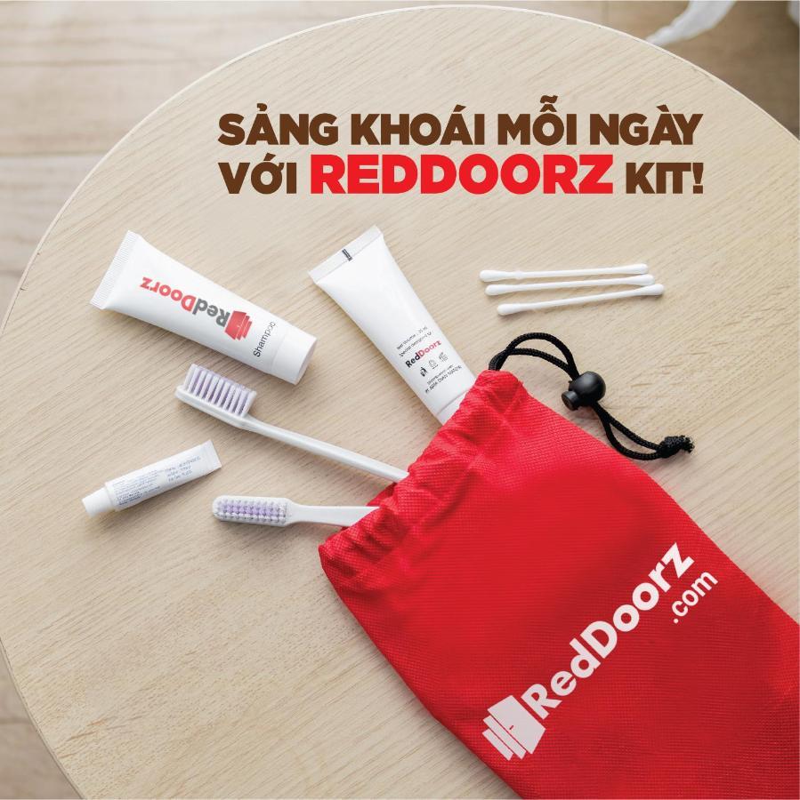 Reddoorz Tuan Viet Hotel Dinh Tien Hoang Ho Chi Minh City Exterior photo