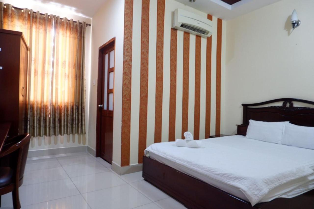 Reddoorz Tuan Viet Hotel Dinh Tien Hoang Ho Chi Minh City Exterior photo